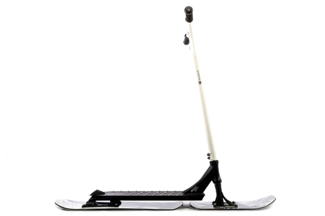 Eretic Snowscoot v2 skrejritenis