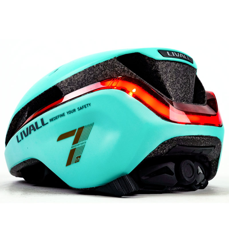 Casco Livall modelo EVO21