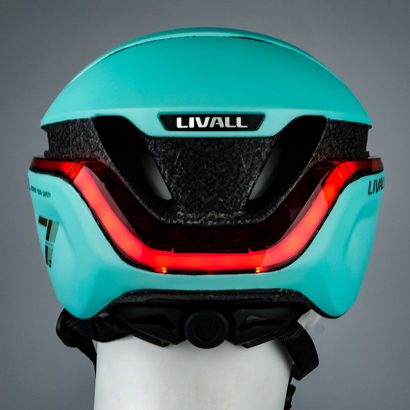 Casco Livall modelo EVO21