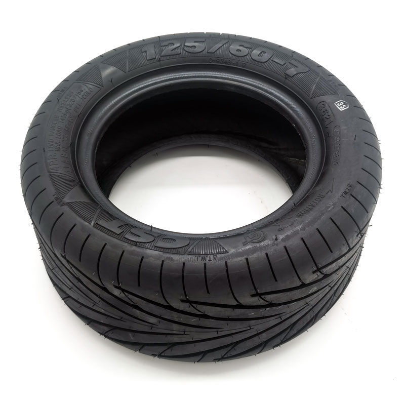 Neumático tubeless 125/60-7 [CST]